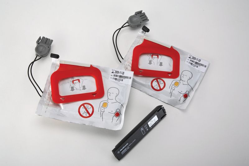 Charge Pack for Lifepak CR PLUS & 2 Sets of Electrode Pads